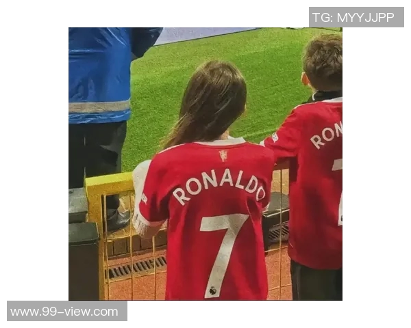 曼联球员足球明星头像大集合展现足球魅力与个性风采 曼联球员足球明星头像大集合展现足球魅力与个性风采