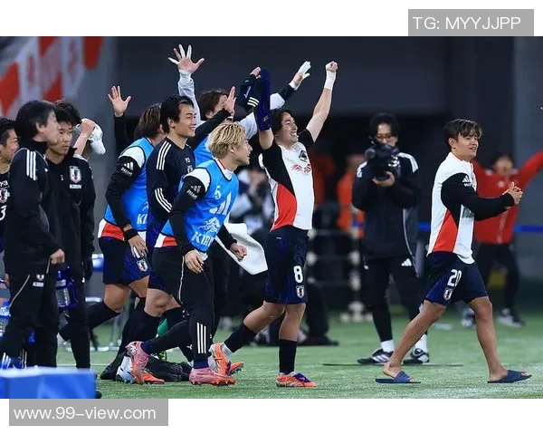日本足球明星欢聚一堂精彩瞬间回顾与分享 日本足球明星欢聚一堂精彩瞬间回顾与分享