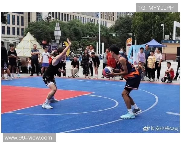 小孩勇敢挑战篮球明星展现梦想与勇气的精彩对决 小孩勇敢挑战篮球明星展现梦想与勇气的精彩对决